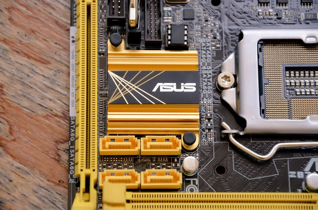 ASUS Z87I-PRO - Southbridge Heatsink